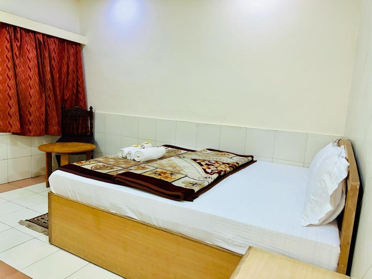 Hotel Sheela, 100M From Taj Mahal Agra  Esterno foto
