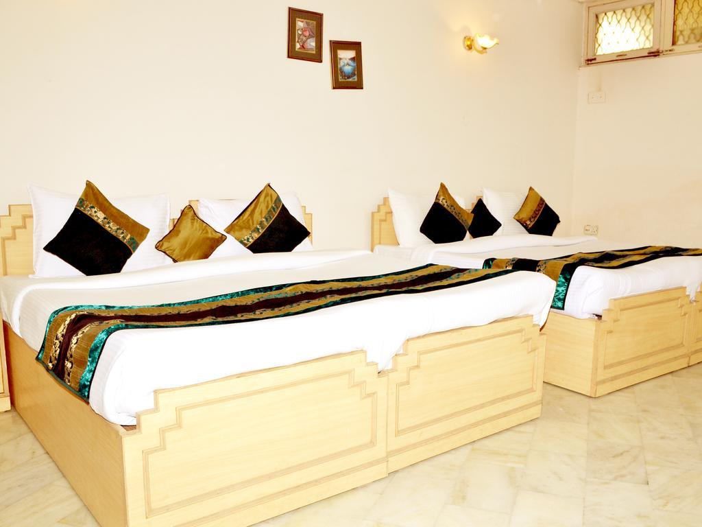 Hotel Sheela, 100M From Taj Mahal Agra  Esterno foto