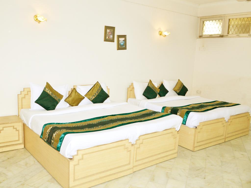 Hotel Sheela, 100M From Taj Mahal Agra  Esterno foto