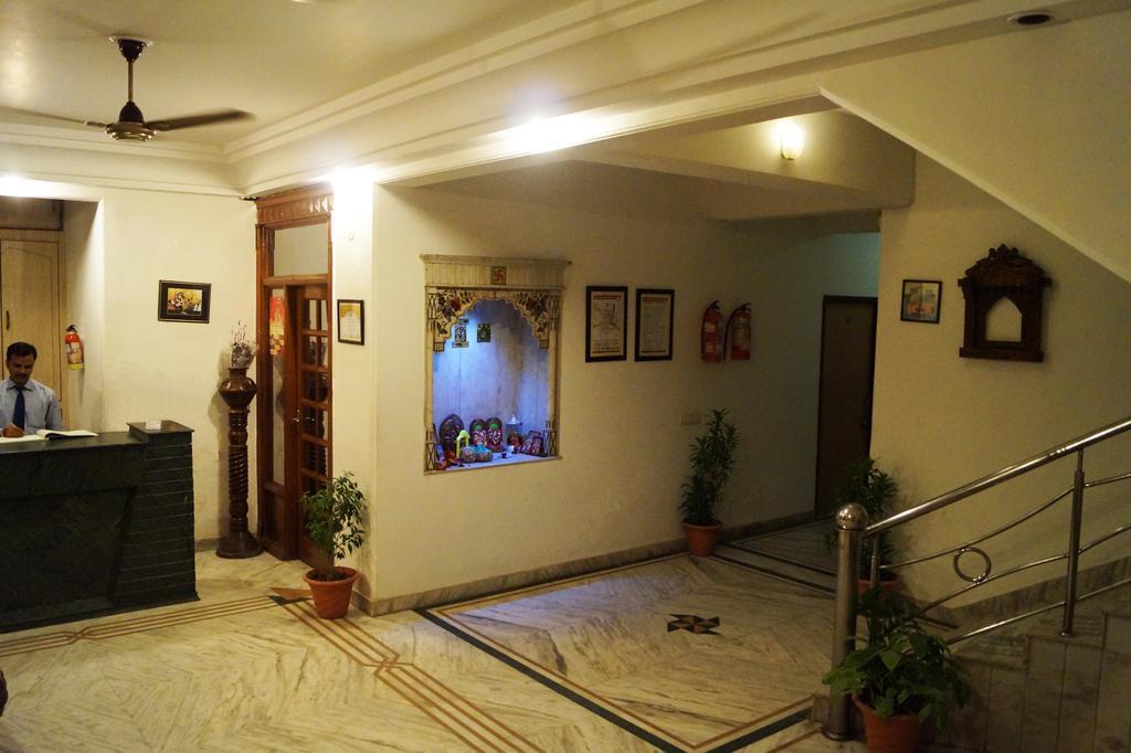 Hotel Sheela, 100M From Taj Mahal Agra  Esterno foto