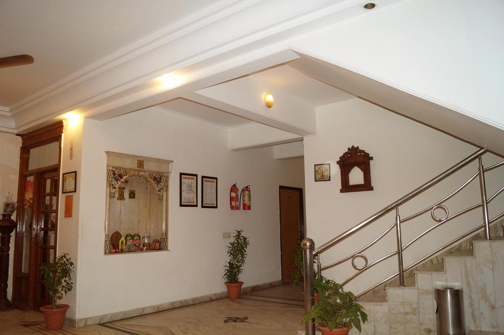 Hotel Sheela, 100M From Taj Mahal Agra  Esterno foto