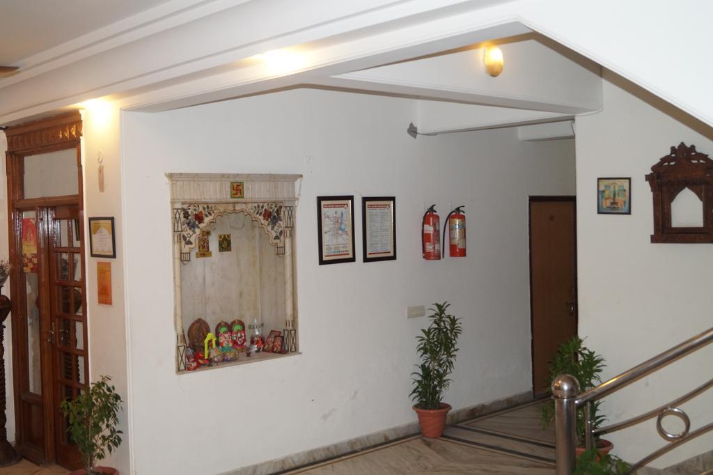 Hotel Sheela, 100M From Taj Mahal Agra  Esterno foto